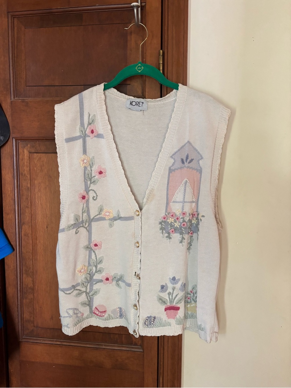 Koret Cream Floral Embroidered Button Front Vest